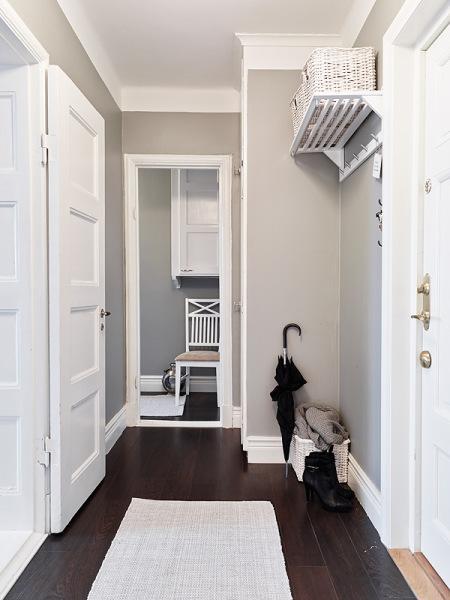 Estilo nórdico con aire de Hamptons vitrinas madera blanca decoración sofas de formas redondeadas blancos playas hamptons muebles nórdicos muebles de ikea muebles de diseño nórdicos mantas cojines textiles suecos lexington los hamptons inspiración fotos estilo sueco decoración Estilo nórdico con aire de Hamptons estilo nórdico diseño sueco lexington diseño nórdico diseño interiores diseño escandinavo decorar pisos decorar comedores rústicos modernos decoración muebles suecos decoración estilo hamptons decoración escandinava decoración de interiores decoración apartamentos pequeños cocinas rusticas modernas cocinas modernas cocinas blancas blog interiorismo blog estilo nórdico blog decoración nórdica