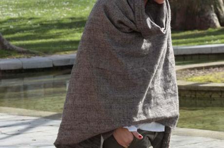 MaxiFular= bufanda, poncho…