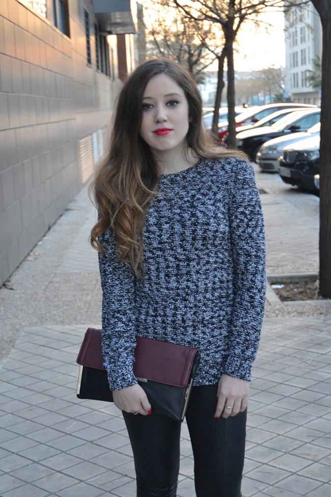 BURGUNDY CLUTCH