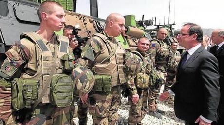 Yo me pido el oro y el uranio hollande-tropas asqueadoras francesas
