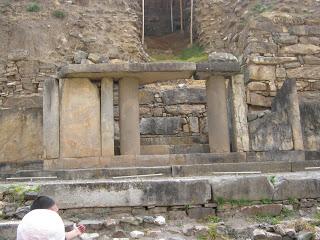 HUARAZ III: CHAVIN DE HUANTAR Y QUEROCOCHA
