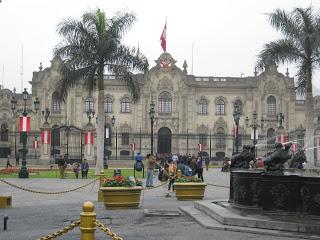 FIESTAS PATRIAS 2010: NO SIEMPRE SE PUEDE VIAJAR