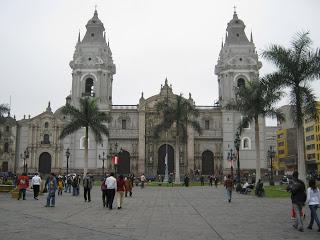 FIESTAS PATRIAS 2010: NO SIEMPRE SE PUEDE VIAJAR