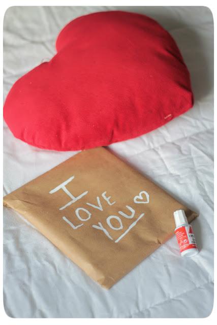 DIY San Valentín - Papel de regalo personalizado
