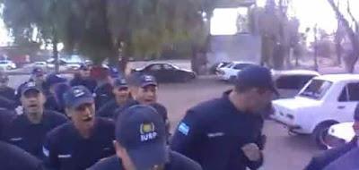 policías cantos xenófobos antichilenos