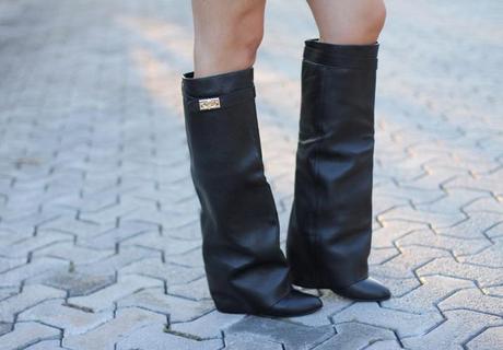 WANTED BOOTS WANTED BOOTS