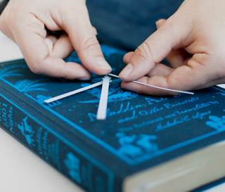 Transforma un libro en reloj