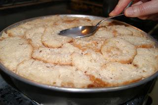 Pastel de pan y manzana
