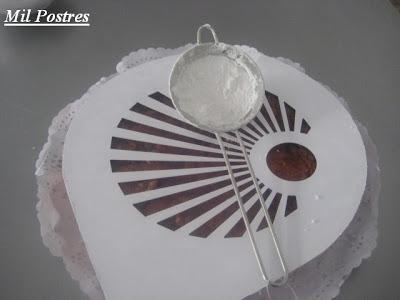 Tarta abizcochada de manzana, nueces y pasas