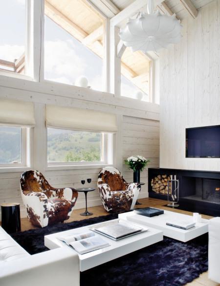 Estilo nórdico en Suiza super casas estilo nordico suelo de granito de Zimbabwe sofás de piel blanca Kilt de Zanotta sillas Tulip de Eero Sarinen para Knoll puff Barcelona de Mies van de Rohe Knoll muebles de diseño mobiliario del dormitorio Zanotta madera decapada lineas rectas grandes ventanales Estilo nórdico en Suiza estilo nórdico espacios abiertos en las zonas comunes diseño nórdico diseño escandinavo decorar pisos estilo nordico decorar dormitorios con baño decorar casas nordicas decorar casas estilo nordico decoración salones decoración en blanco consola de Khamsa cojines de piel de conejo de Katrin Leuze butacas de vaca modelo Fortuna de Alivar blog interiorismo blog decoración nórdica blog decoración blog deco estilo nordico altos techos alto techo abuhardillado almohadones de Casa alfombra de cordero del Tíbet