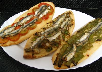 COCAS DE BOQUERONES