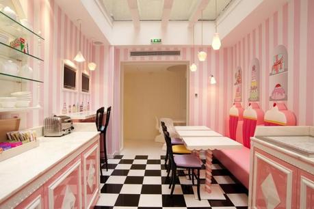 Desde el pecado Parisino, Hotel Vice Versa