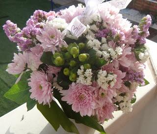 PRESENTACIÓN FLORISTERIA BAST