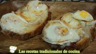 Receta de tostada con jamón queso de cabra y huevos de codorniz