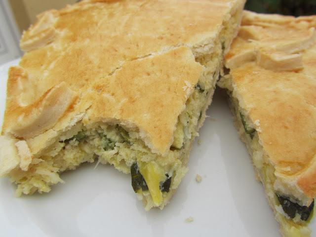 Empanada de calabacín, huevo y mozzarella