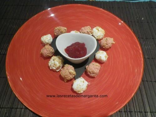 Bolitas de queso y paté con nueces