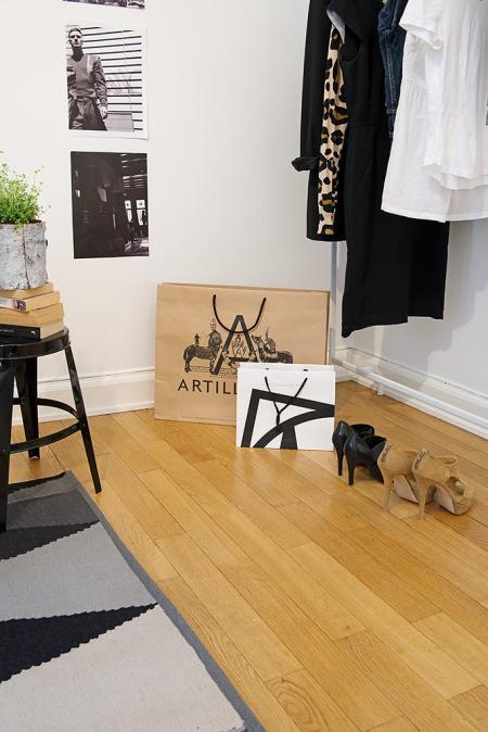 muebles de ikea decorar muebles de ikea Mini piso de 40 m² de estilo escandinavo inspiración muebles de ikea diseño de interiores con muebles de ikea diseño de interiores decorar salones pequeños decorar minipisos decorar habitaciones pequeñas decorar con muebles de ikea decoración pisos pequeños decoración nórdica decoración mini pisos decoración espacios pequeños estudios decoración escandinava decoración en blanco y gris decoración en blanco decoración de interiores blog estilo nórdico blog decoración nórdica blog decoración escandinava aprovechar espacio decoración 