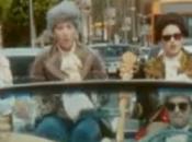 “Holiday”, video Vampire Weekend