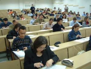 Volver a clase La crisis ha expulsado a mucha gente de su...