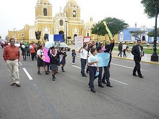 Asistentes a la celebración de la Jornada Mundial de la Infancia Misionera en la ciudad de Trujillo (Mayo del 2010)