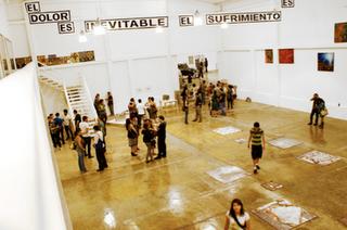 Paisaje después del temblor en la Galería Luis Adelantado