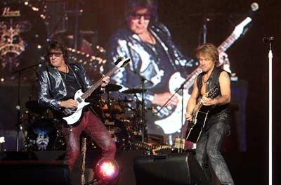 Sambora se desmelena y Bon Jovi no defraudan en Rock in Rio Madrid