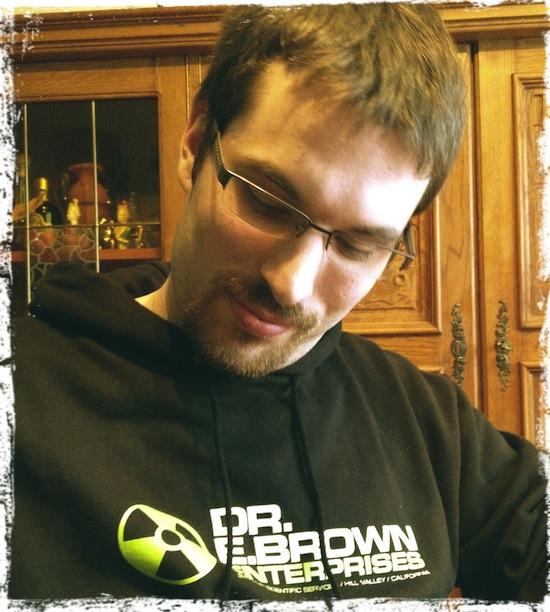 Dedicatoria mamona y bilingüe de Mandy para su novio Jacques