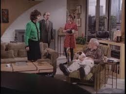 Frasier: capitulo 02x02; Nuestro primer día juntos empezó casi de forma festiva