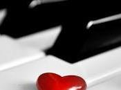 acerca corazones...