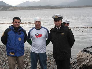 CAPITANÍA DE PUERTO DE WILLIAMS APOYÓ CRUCE A NADO POR EL CANAL BEAGLE