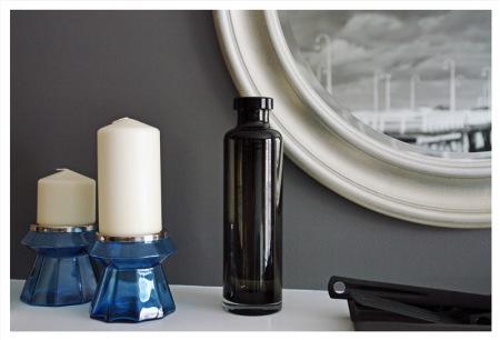 Decoración elegante en una planta difícil vinilos de pared sofa turquesa sillas eames blancas sillas eames salon eames papel de pared murales de pared muebles de diseño fotografia grande pared decoración estilo nórdico diseño nórdico diseño muebles americano diseño escandinavo diseño de interiores decoración polaca decoración nórdica decoración murales vinilos fotografias pared decoración gris blanco madera decoración estilo nórdico decoración escandinava decoración elegante decoración de interiores blog nórdico blog interiorismo blog estilo nórdico blog decoración nórdica blog decoración escandinava