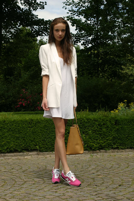 Tendencia a debate : las deportivas New Balance.