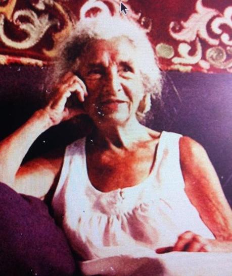 abuela mariluz Entrevista a una mujer real. Mariluz González-Parrado.