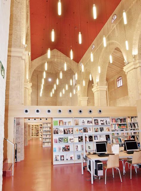 La Iglesia de Santa Lucía (2): el Centro de Documentación de Artes Escénicas.