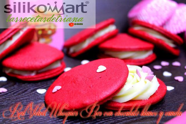 Red Velvet Whoopies Pies con crema de chocolate blanco y canela