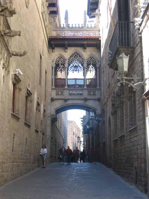 Paseo temático por el Barrio Gotico de Barcelona