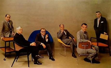 ¿Les reconoces? George Nelson, Edward Wormley, Eero Saarinen, Harry Bertoia, Charles Eames y Jens Risom