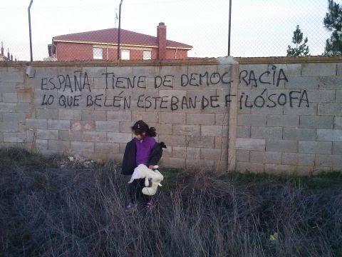 España tiene de democracia lo que Belén Esteban de filósofa
