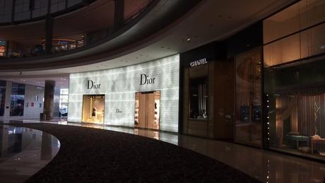 Dior en Dubai Mall: Más que un escaparate