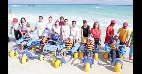 Abren primera playa para discapacitados en Q. Roo