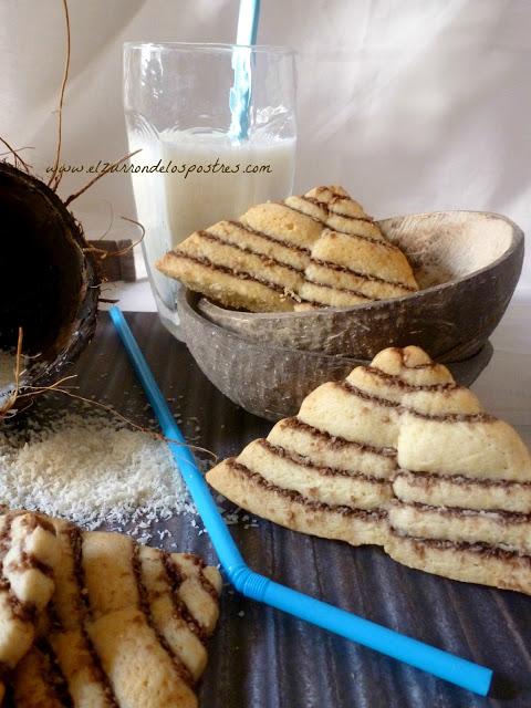 Galletas Triángulos de Coco y Cacao