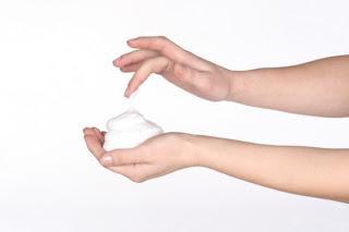 Espuma para cuidar tus manos Espuma para cuidar tus manos