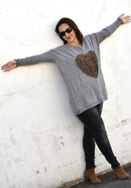 Heart_Jumper_SammyDress_03