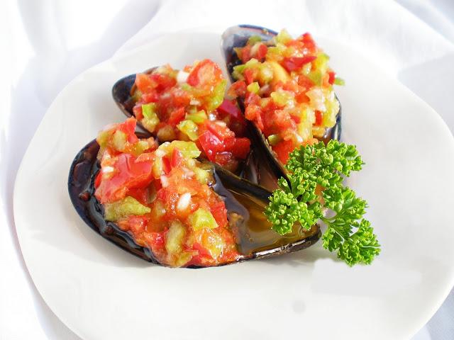 Mejillones con vinagreta de pimientos  (Microondas)