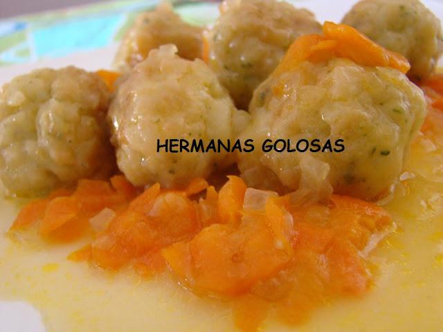 ALBÓNDIGAS DE SEPIA EN SALSA CON ZANAHORIAS