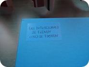 Los timbrazos del repartidor me despiertan de mal humor, pero al abrir el paquete se me olvida