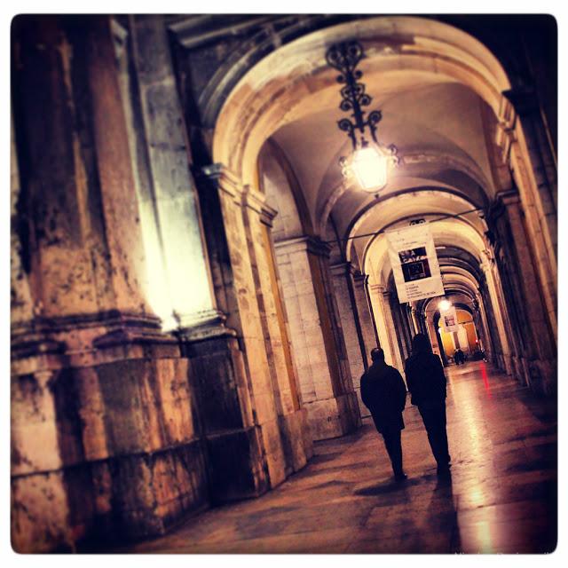 Lisboa da noite: de la Plaza del Comercio a la Plaza del Rossío