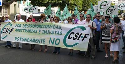 Los funcionarios que causen baja por enfermedad veran reducido su salario en un 50%