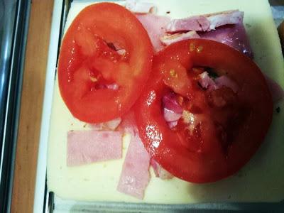 Vuestras cocinas: Falsa pizza de pan de molde (Mónica)