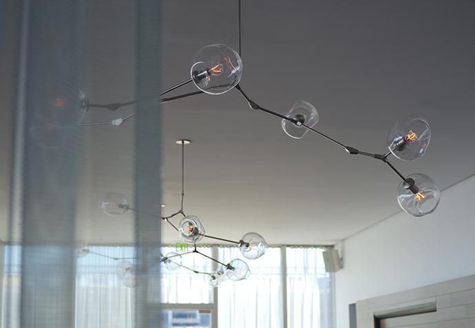 Lindsey Adelman y sus lámparas en vidrio soplado